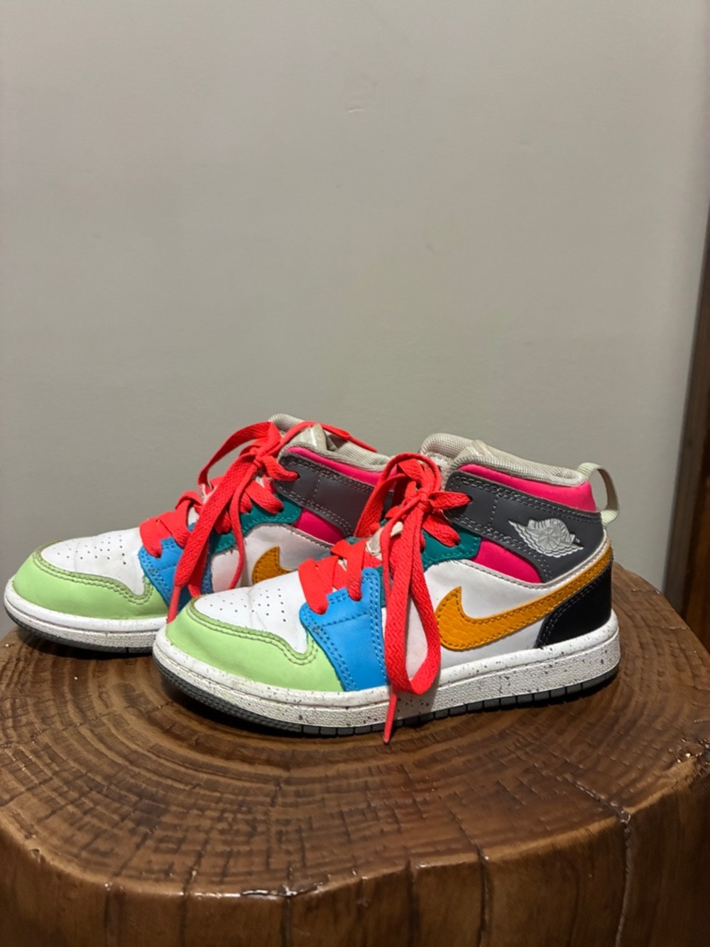 Air Jordan 1 Mid SE PS Kids 11.5C Multi-Color Back to School Very Gently Loved